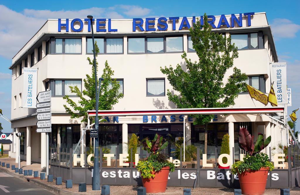 Hotel De Loire Et Restaurant Les Bateliers Trélazé Dış mekan fotoğraf
